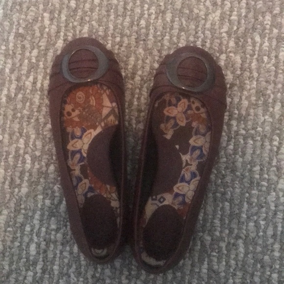 Boc Maroon Flats! - Picture 1 of 8